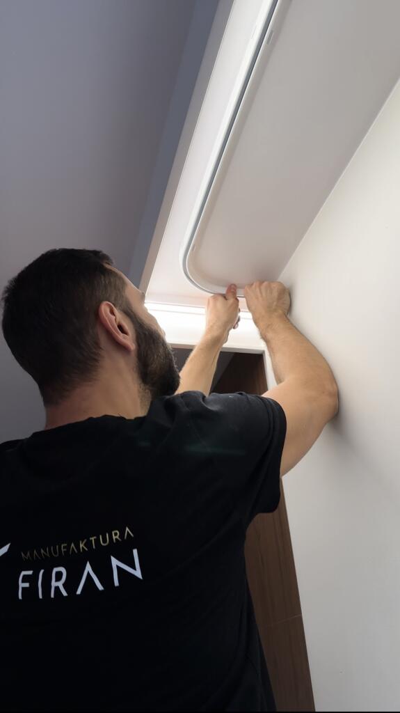 montaż szyn do zasłon Warszawa